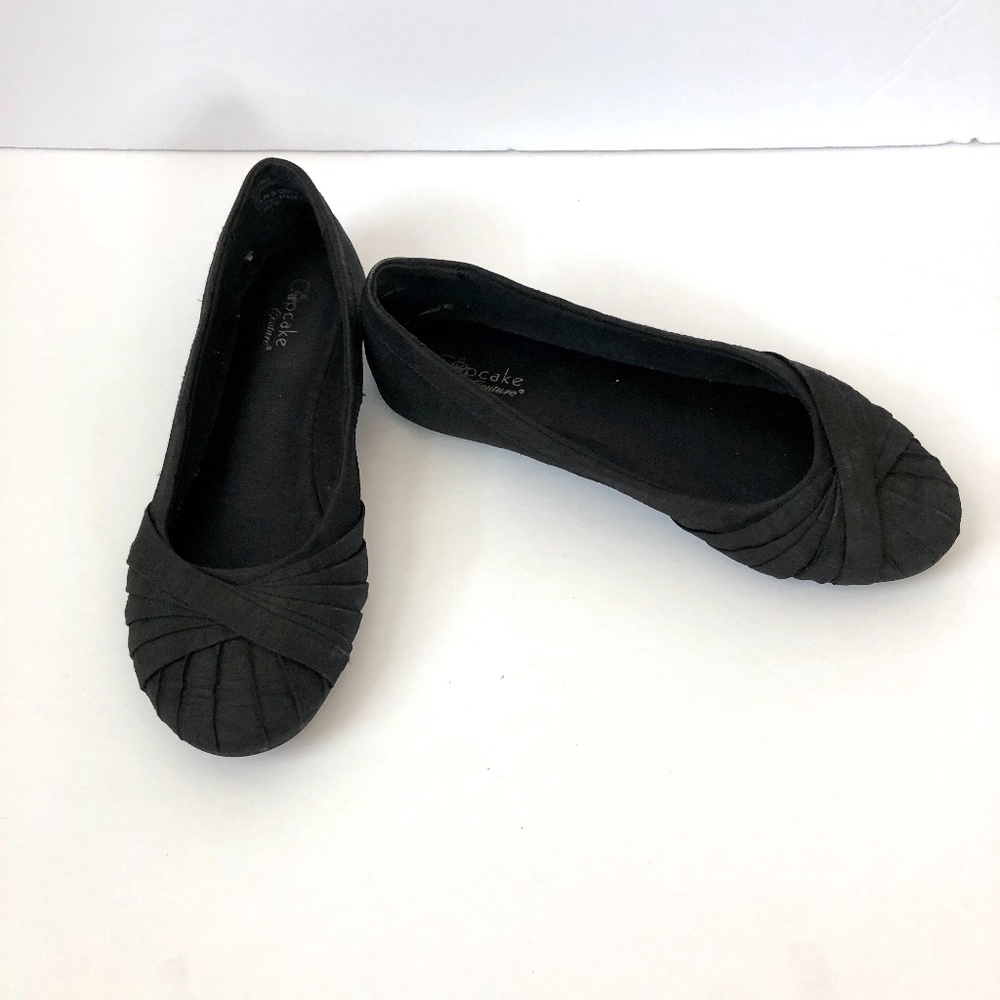 Cupcake Couture Black Flat Shoes, Size 3
